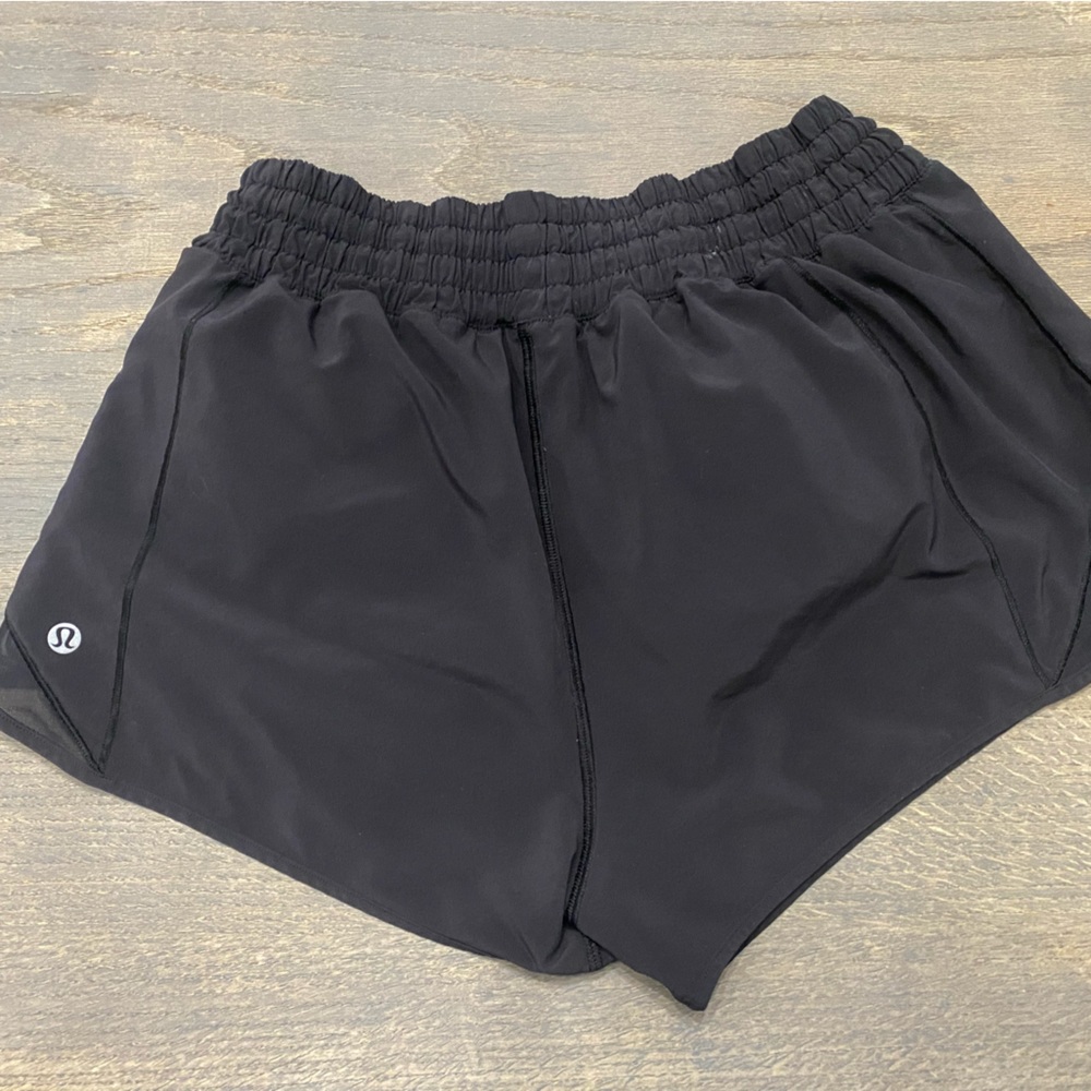 Lululemon hottu hot high rise shorts size 10